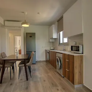 https://phaedrus-living-coral-suites-seabreeze.hotelsatayianapa.com