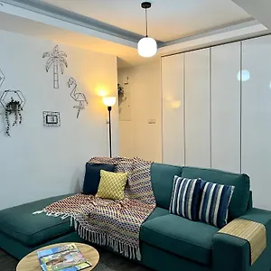 https://fat-cow-apartment-01.hotelsatayianapa.com