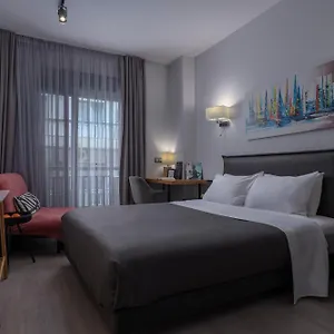 https://galleries-elegant-suites.hotels-of-thessaloniki.com